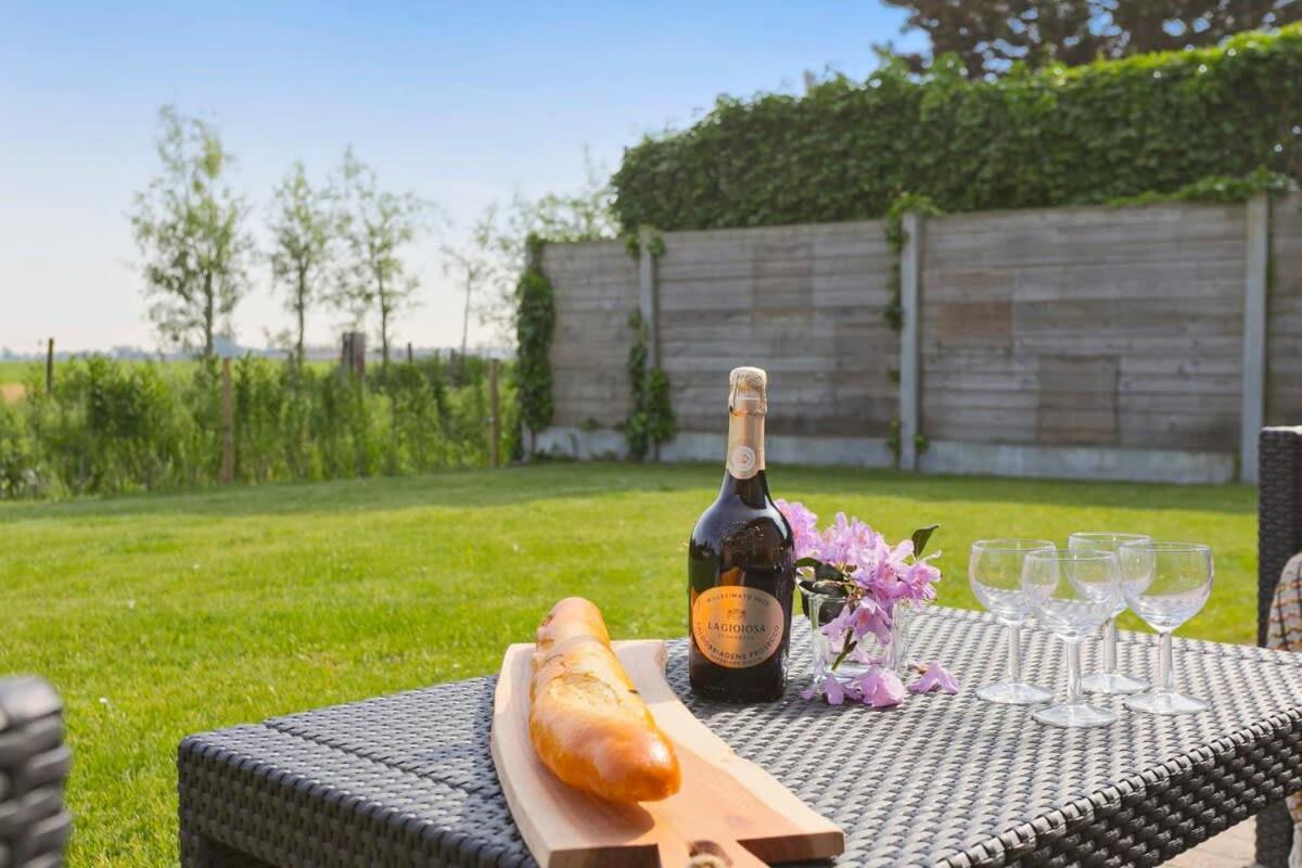 Villa Huswell - Bungalow With Garden At 5 Minutes From The Beach De Haan Exterior foto