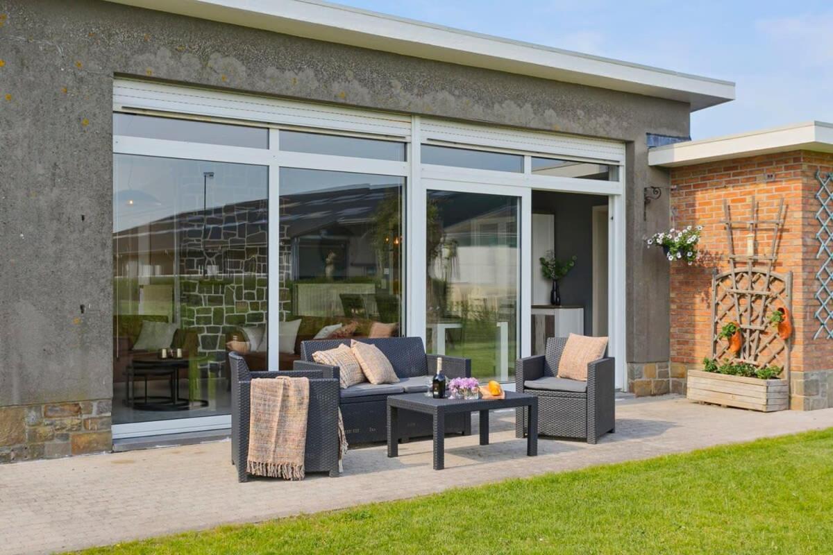 Villa Huswell - Bungalow With Garden At 5 Minutes From The Beach De Haan Exterior foto